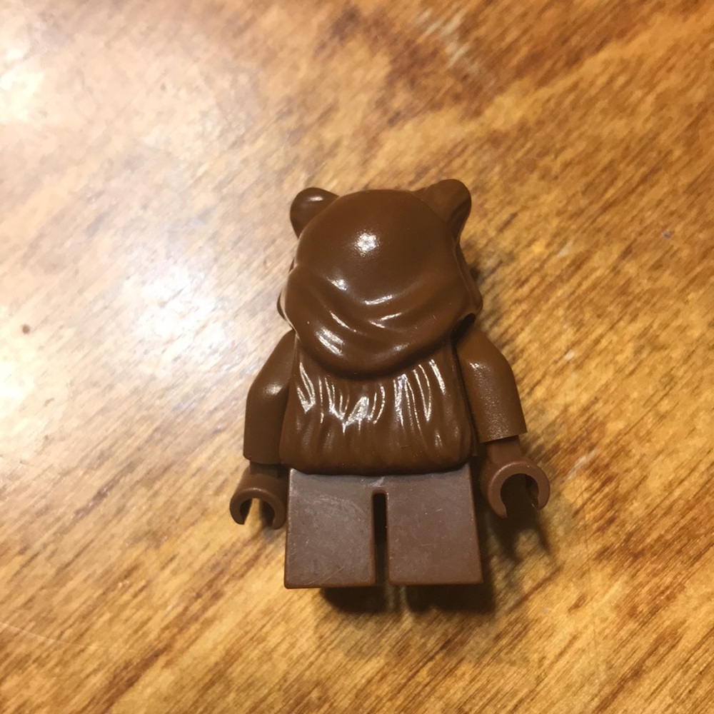 Star Wars LEGO Ewok brown wicket vintage early 2000’s classic mini figure - Picture 2 of 2